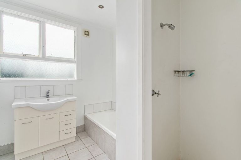 Photo of property in 2/122 North Street, Seaview, Timaru, 7910