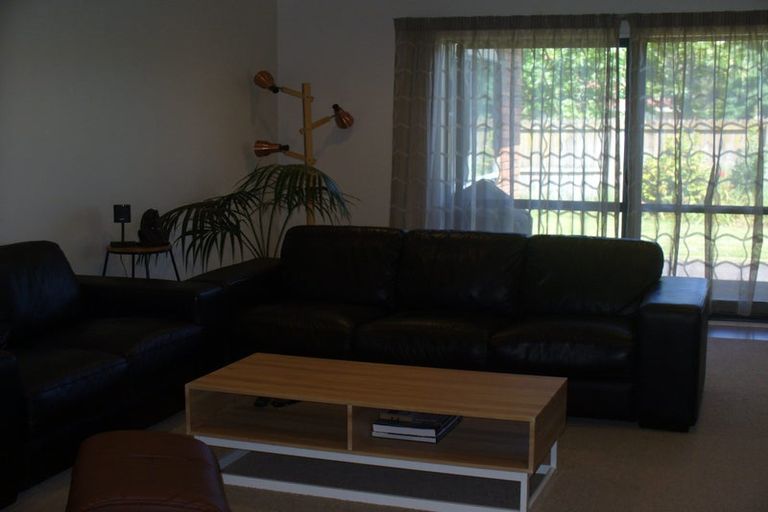 Photo of property in 14 Caltra Place, East Tamaki, Auckland, 2016