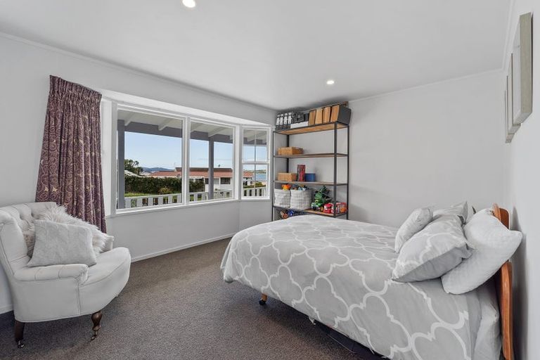 Photo of property in 6 Tamatea Drive, Snells Beach, 0920