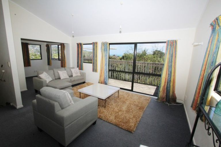 Photo of property in 16 Morere Street, Titahi Bay, Porirua, 5022