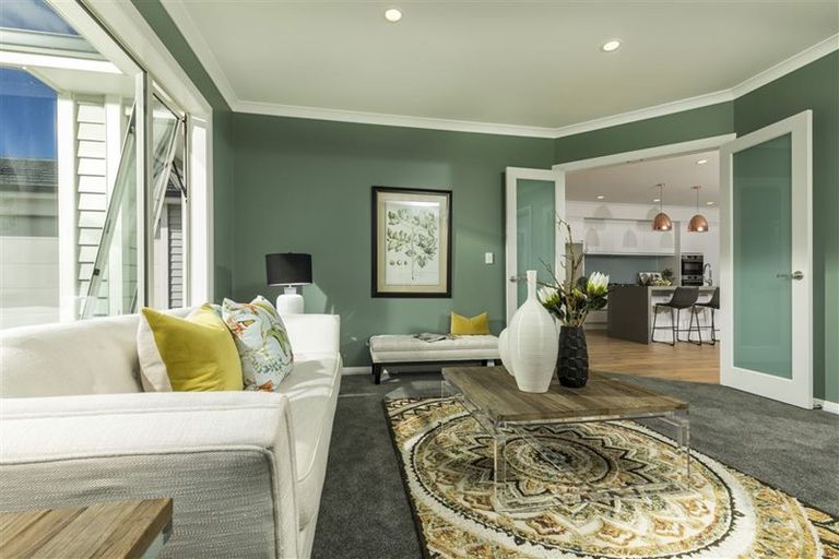 Photo of property in 21 Bellamont Street, Kumeu, 0810