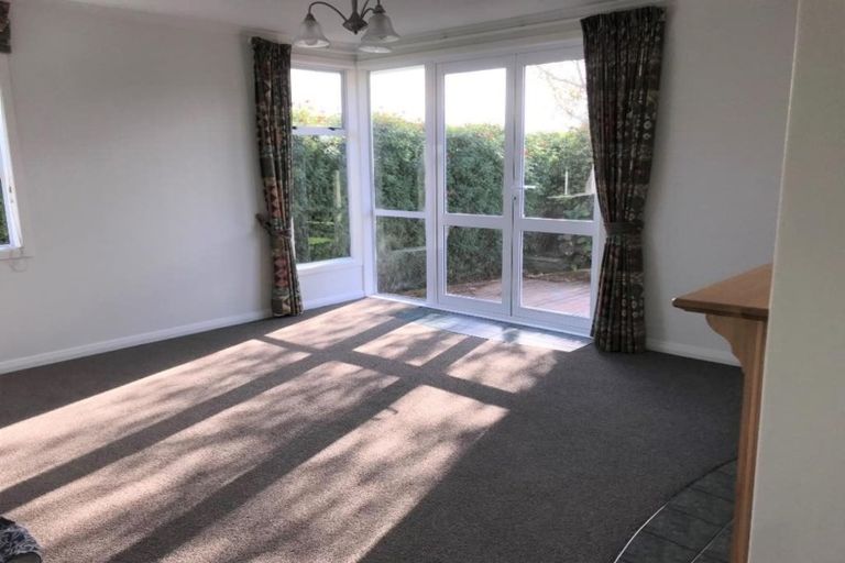 Photo of property in 10 Union Street, Merrilands, New Plymouth, 4312