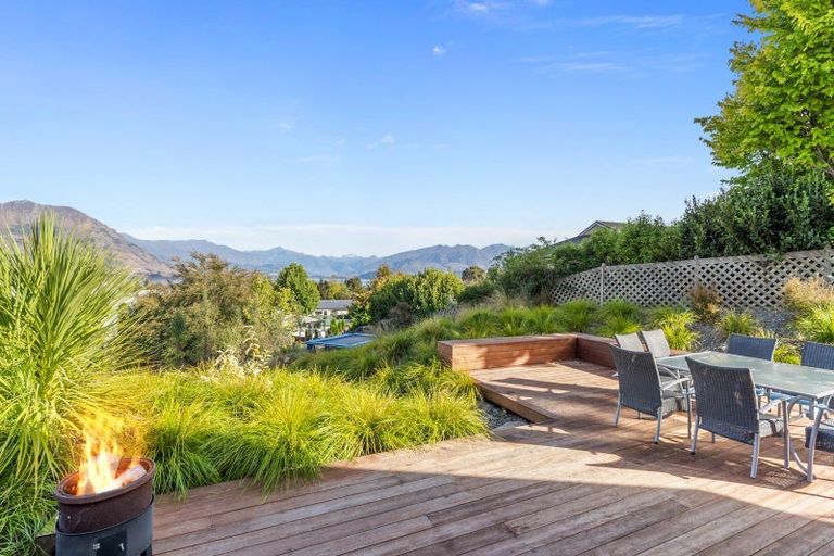 Photo of property in 9 Mulberry Lane, Wanaka, 9305