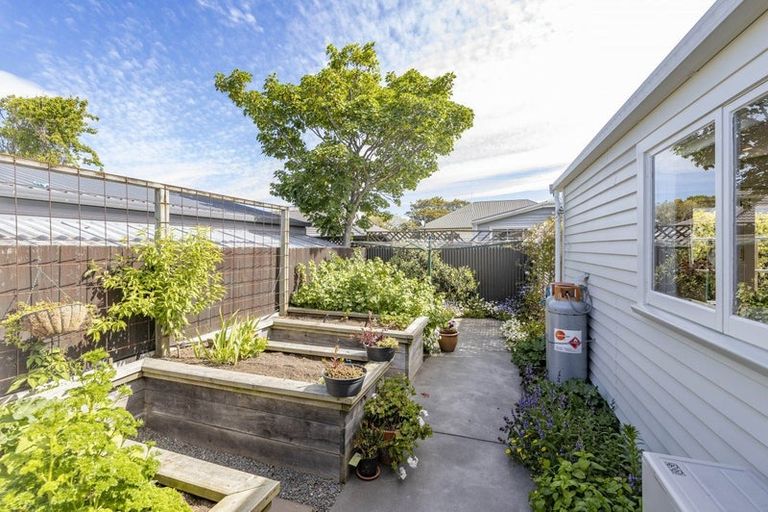 Photo of property in 83 Lonsdale Street, New Brighton, Christchurch, 8083