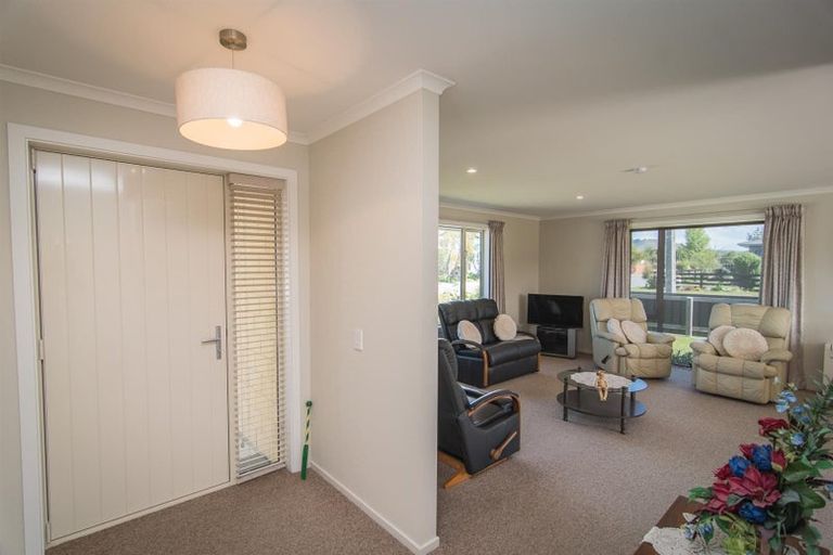 Photo of property in 36 Rhodes Street, Waimate, 7924