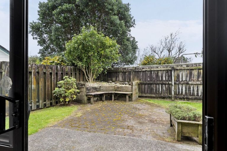 Photo of property in 33b Branch Road, Highlands Park, New Plymouth, 4312