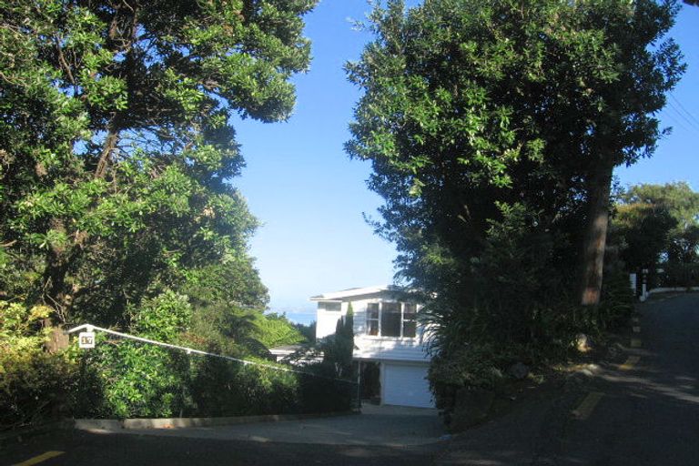 Photo of property in 17 Waitohu Road, York Bay, Lower Hutt, 5013