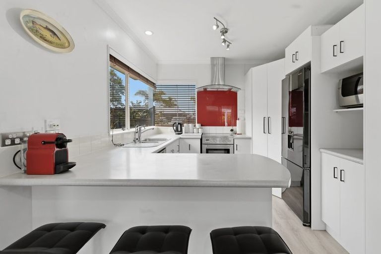 Photo of property in 5 Ocean Crest, Papamoa Beach, Papamoa, 3118