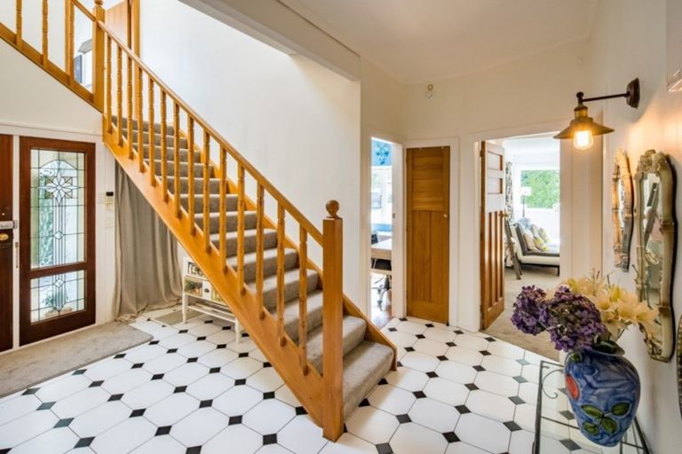 Photo of property in 116 Woburn Road, Woburn, Lower Hutt, 5010