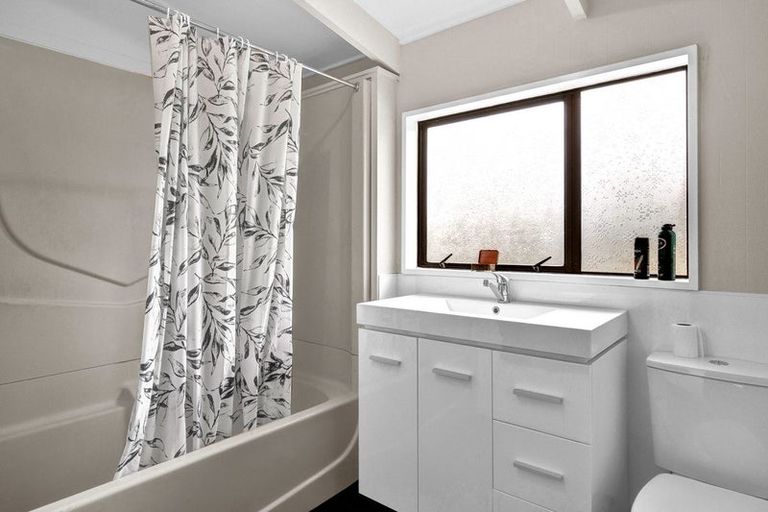 Photo of property in 8 Von Tempsky Street, Normanby, Hawera, 4614