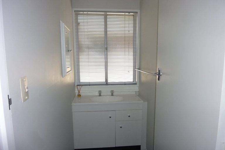 Photo of property in 4/579 Barbadoes Street, Edgeware, Christchurch, 8013