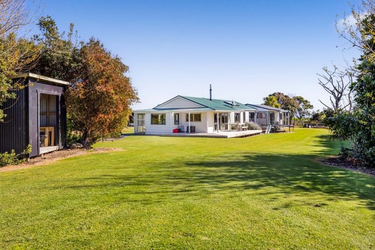 Photo of property in 189 Namu Road, Opunake, 4681