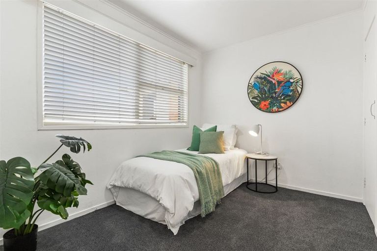 Photo of property in 78 Sylvan Avenue, Northcote, Auckland, 0627