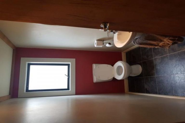 Photo of property in 28 Bulteel Street, New Plymouth, 4310