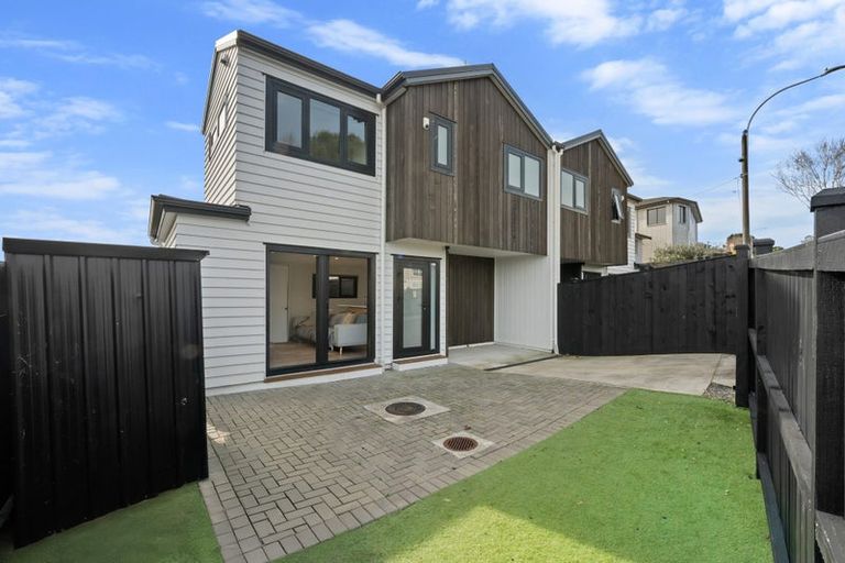 Photo of property in 148a Hutchinsons Road, Bucklands Beach, Auckland, 2014