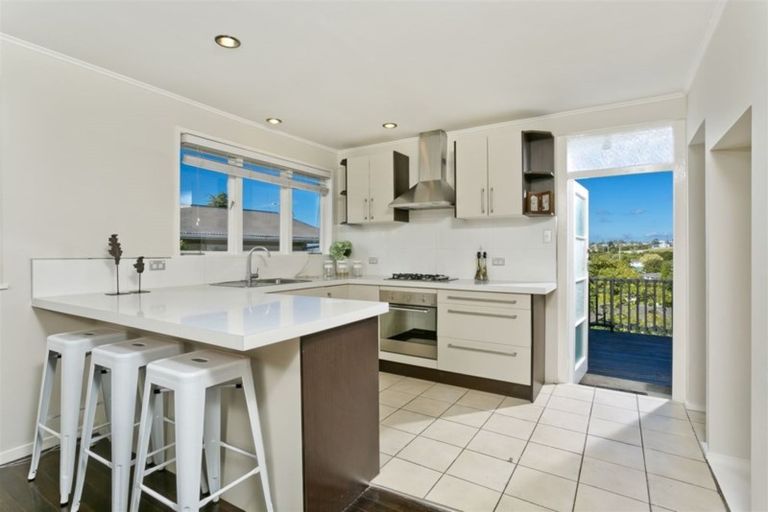 Photo of property in 51 Sycamore Drive, Sunnynook, Auckland, 0620