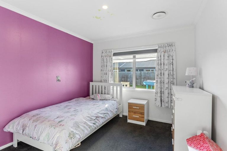 Photo of property in 4 Gallipoli Place, Paraparaumu, 5032