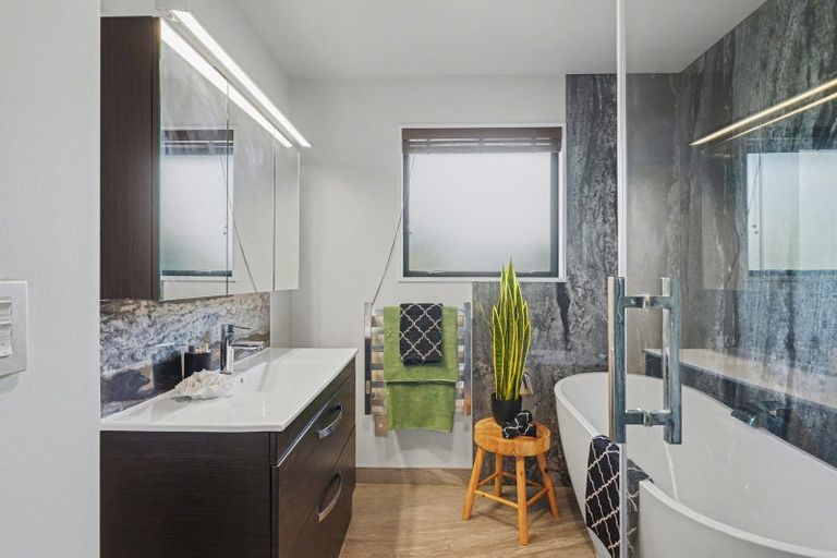 Photo of property in 7 Baltic Place, Northwood, Christchurch, 8051