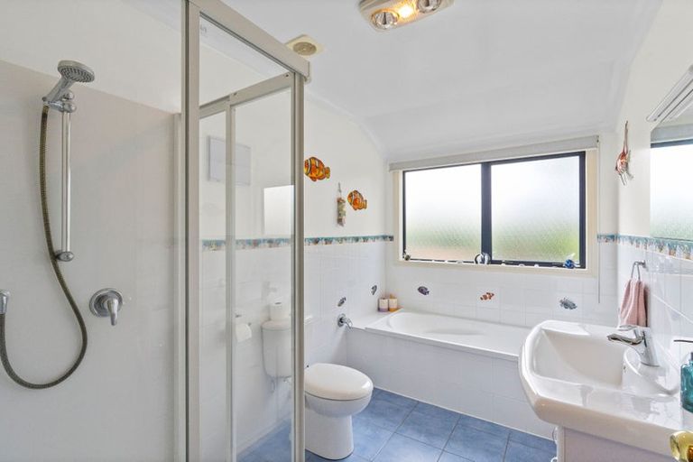 Photo of property in 10 Burnfield Way, Levin, 5510