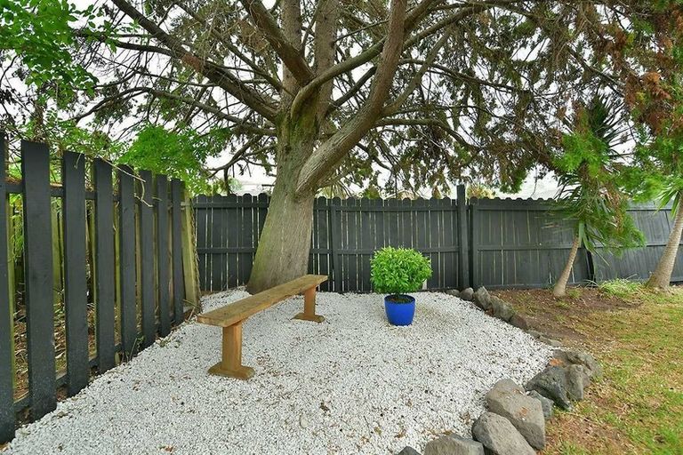 Photo of property in 22 Bay Vista Drive, Red Beach, 0932