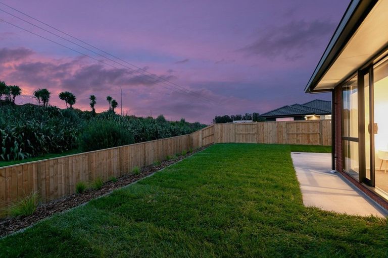 Photo of property in 93 Hills View Drive, Papamoa, 3118