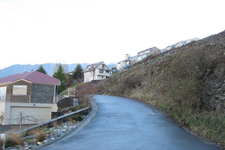 Photo of property in 4/1 Longwood Place, Queenstown, 9300