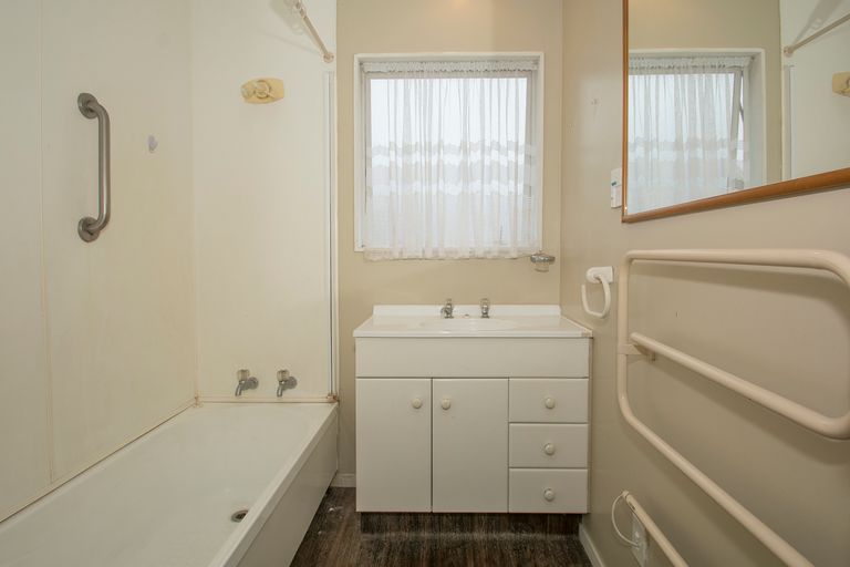 Photo of property in 39 Jonathon Street, Brookfield, Tauranga, 3110