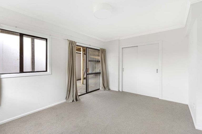 Photo of property in 12 Ash Place, Whalers Gate, New Plymouth, 4310