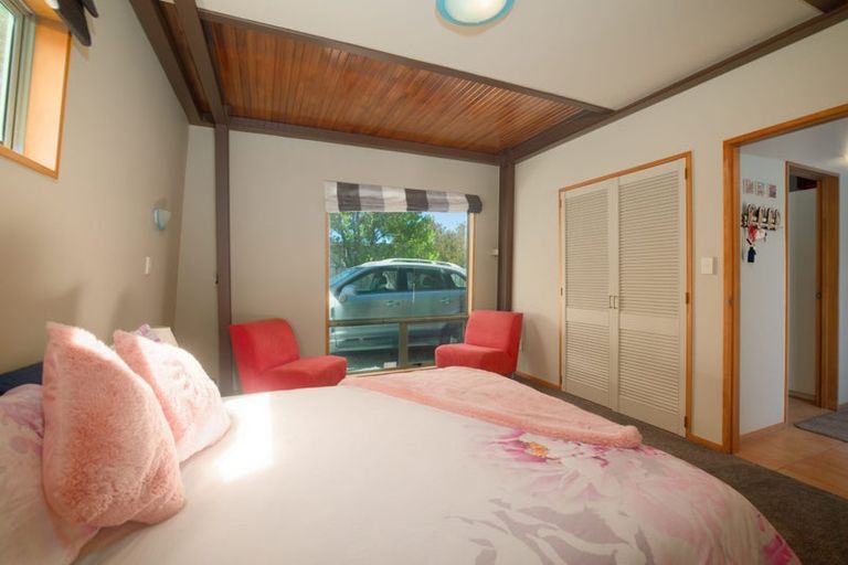 Photo of property in 13 Kotare Place, South Bay, Kaikoura, 7300