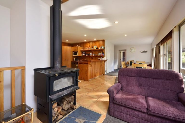 Photo of property in 38 Hope Drive, Okiwi Bay, 7193