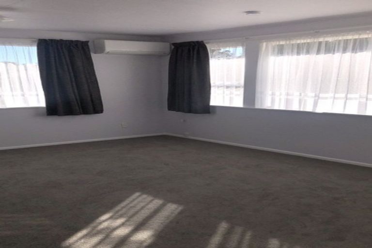 Photo of property in 54 Owhiti Street, Titahi Bay, Porirua, 5022