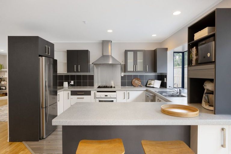 Photo of property in 415 Welcome Bay Road, Welcome Bay, Tauranga, 3175