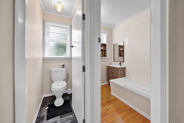 Photo of property in 16 Manchester Street, Patea, 4520