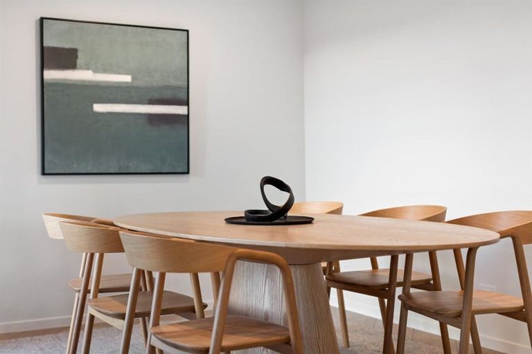 Photo of property in 44 Cunninghams Drive, Jacks Point, Queenstown, 9371