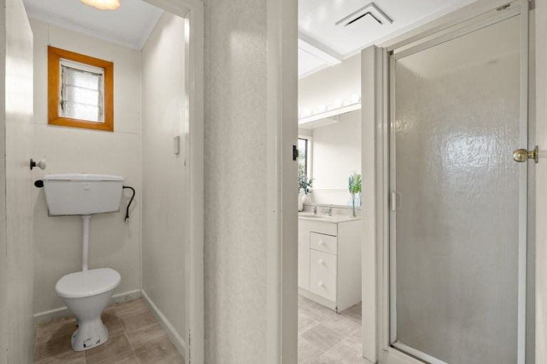 Photo of property in 49 Queen Road, Bellevue, Tauranga, 3110