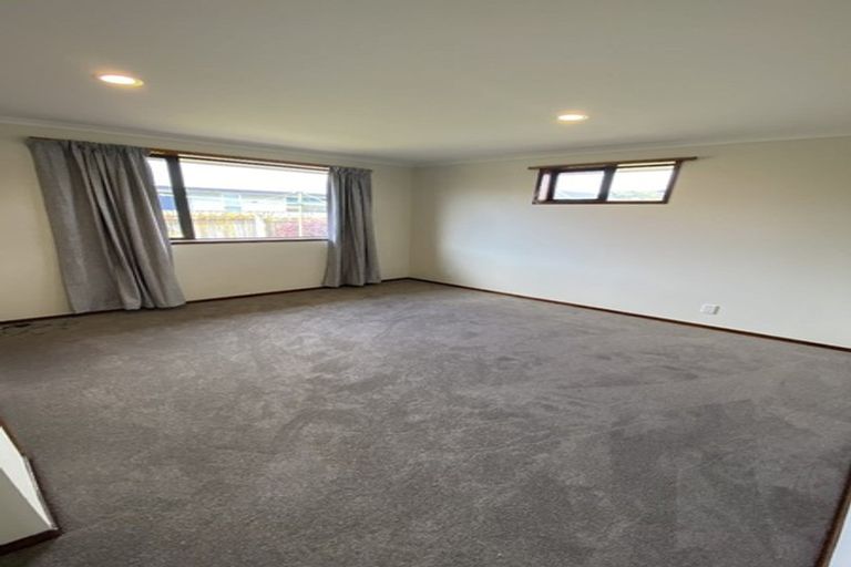 Photo of property in 11 Holcroft Place, Stoke, Nelson, 7011