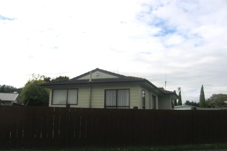Photo of property in 16 Cedar Grove, Highbury, Palmerston North, 4412