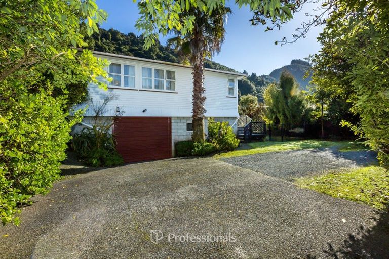 Photo of property in 36 Black Beech Street, Birchville, Upper Hutt, 5018