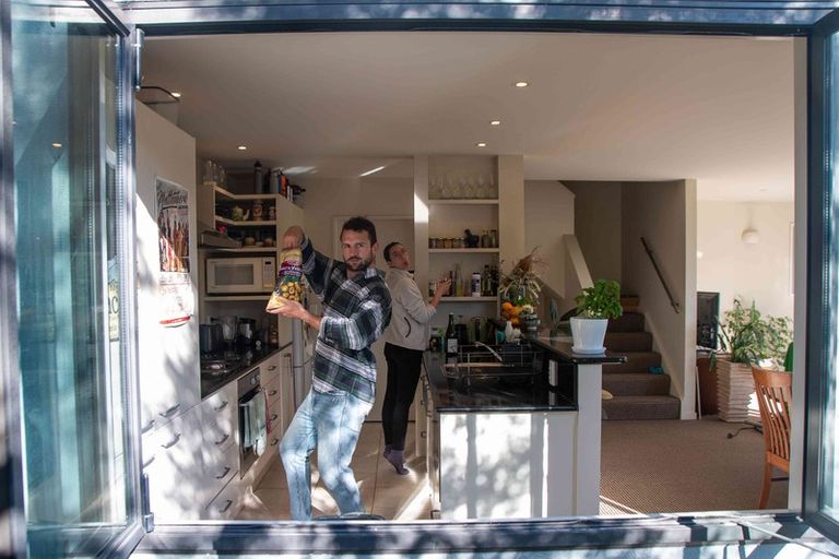 Photo of property in 42 Fairview Crescent, Kelburn, Wellington, 6012