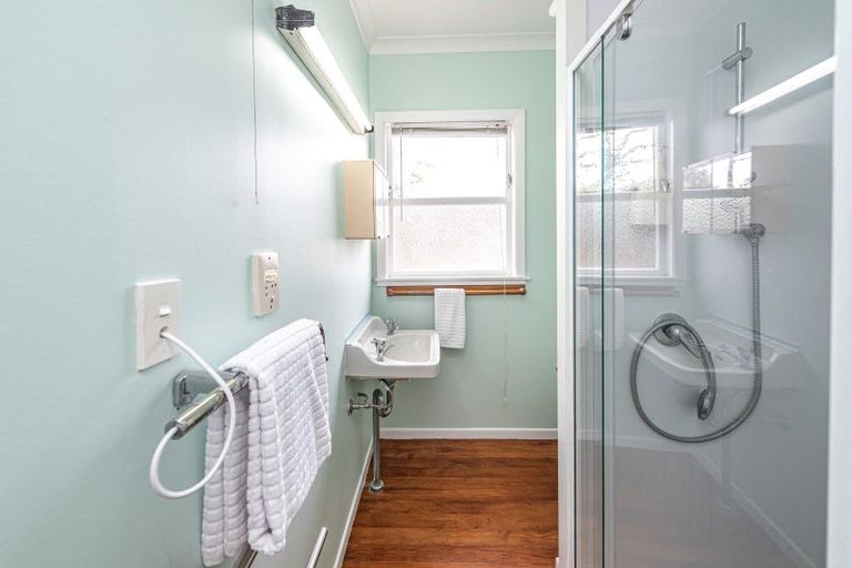 Photo of property in 11 Saint Leonard Street, Saint Johns Hill, Whanganui, 4501