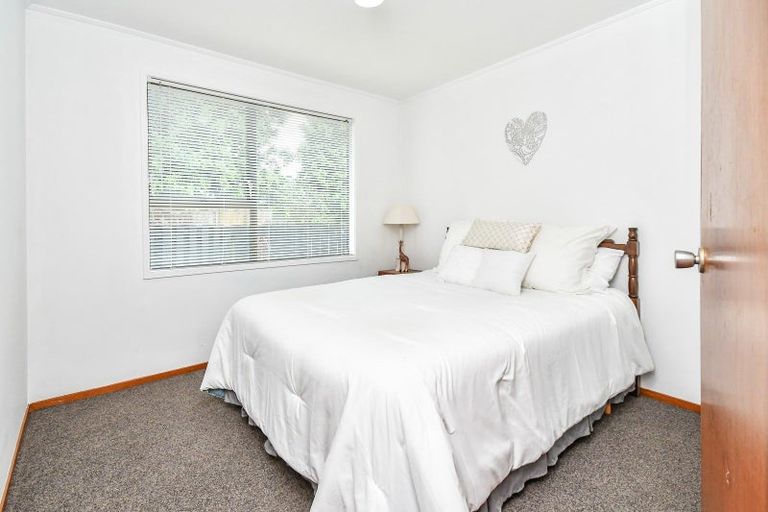 Photo of property in 13 Fiesta Drive, Half Moon Bay, Auckland, 2012