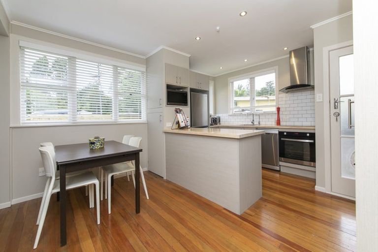 Photo of property in 163 Atkinson Road, Titirangi, Auckland, 0604