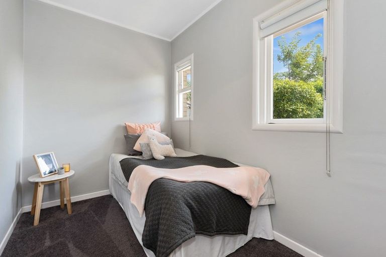 Photo of property in 6 Howden Road, Fairfield, Hamilton, 3214