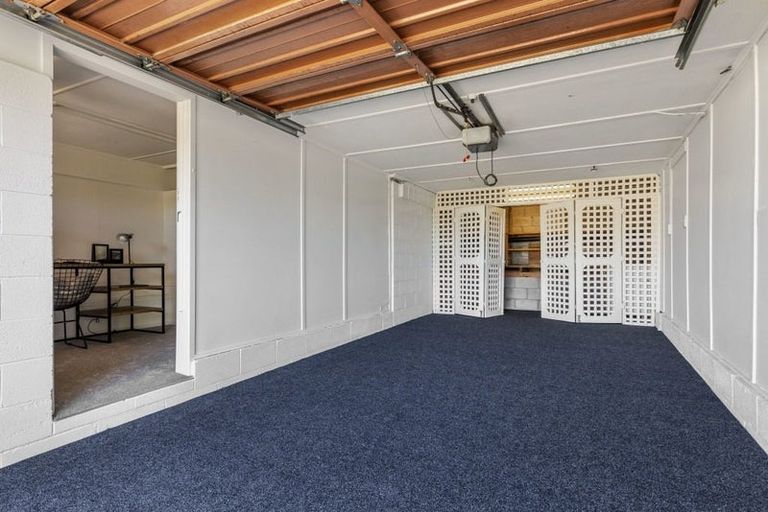 Photo of property in 6/40 Lake Road, Narrow Neck, Auckland, 0624