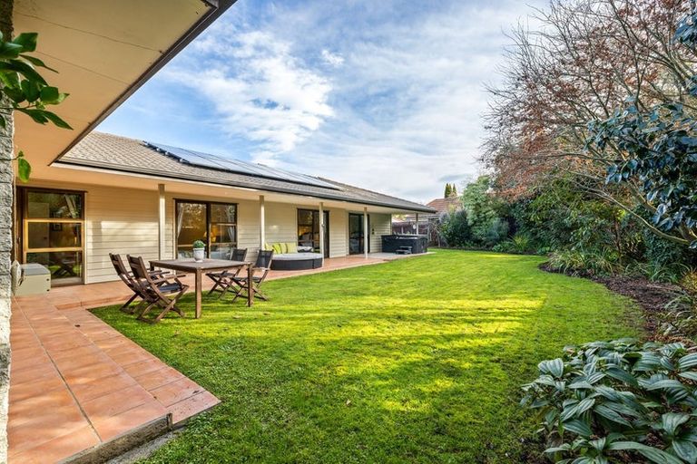 Photo of property in 27b Montclare Avenue, Ilam, Christchurch, 8041