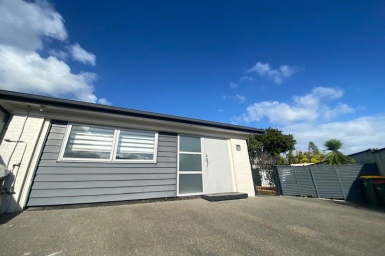 Photo of property in 12 Fielding Crescent, Farm Cove, Auckland, 2012