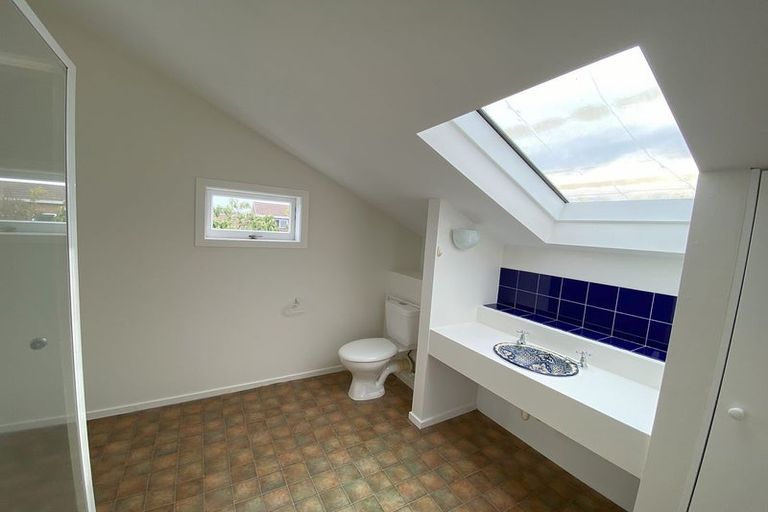 Photo of property in 2a Seaforth Avenue, Mangere Bridge, Auckland, 2022