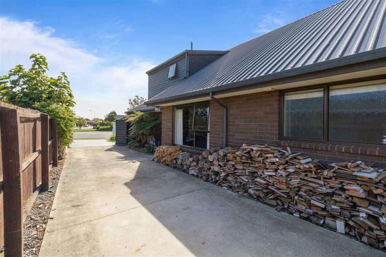 Photo of property in 21 Tivoli Place, Bishopdale, Christchurch, 8053