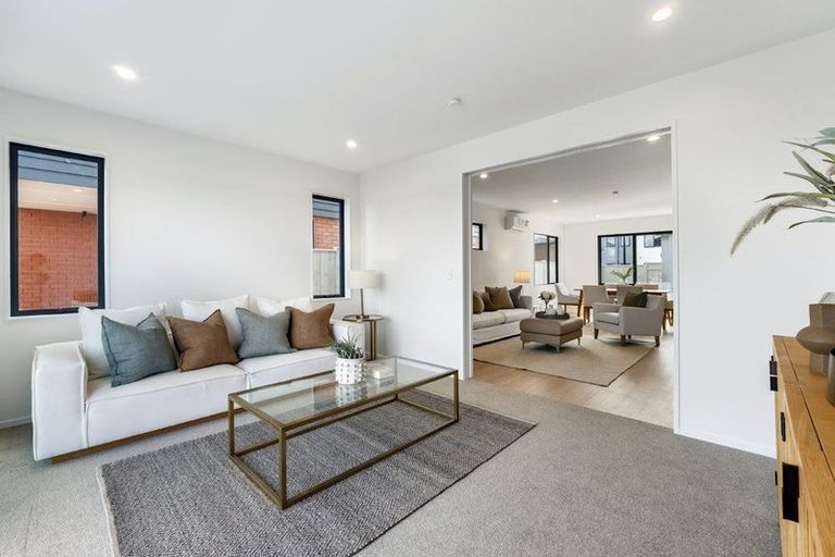 Photo of property in 121 Waituarua Drive, Takanini, Auckland, 2112