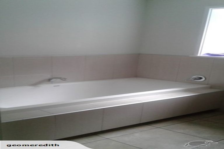 Photo of property in 2 Burlington Road, Hospital Hill, Napier, 4110